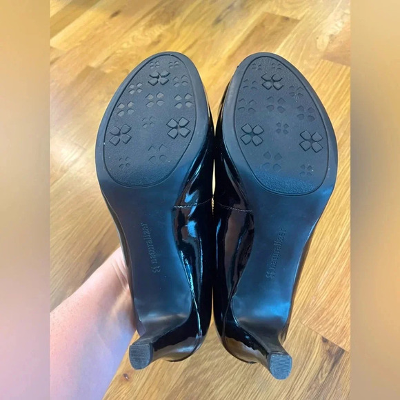Naturalizer Lennox, Black Shiny Round Toe Patent Leather Pumps Size 9 - Picture 10 of 11